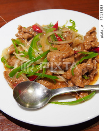 牛肉の黒胡椒炒め 牛肉の黒胡椒炒め 7513898