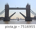 タワーブリッジ 7516955