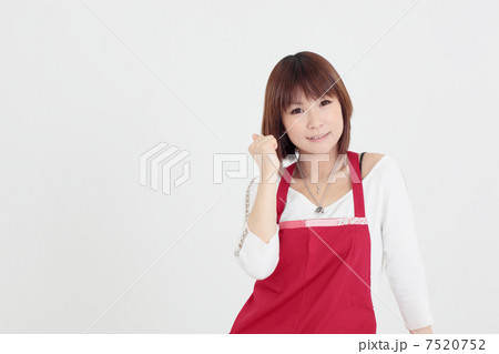 若い女性 エプロン 若い女性 エプロン 7520752