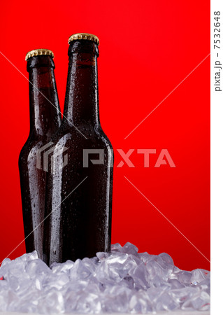 Two bottles of beer 7532648