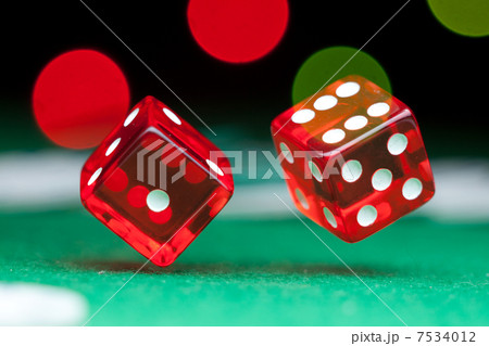 Two dice Two dice 7534012