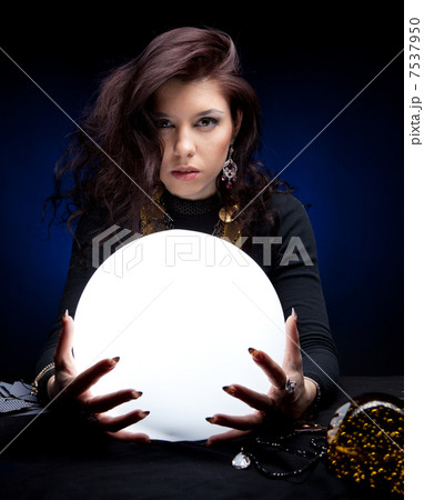 Fortune teller 7537950