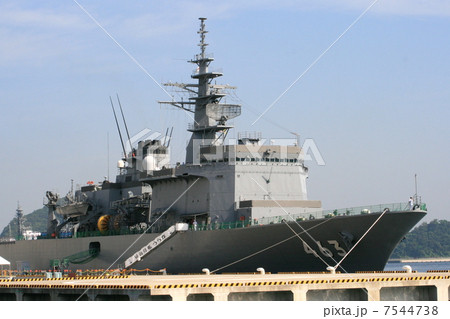 掃海母艦うらがの入港風景 掃海母艦うらがの入港風景 7544738