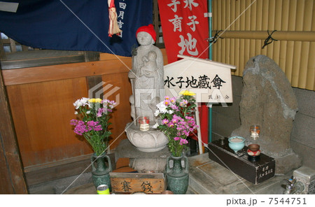 独特な雰囲気の横須賀どぶ板通りを訪れて 7544751