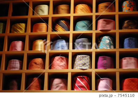 Ties on shelves 7545110