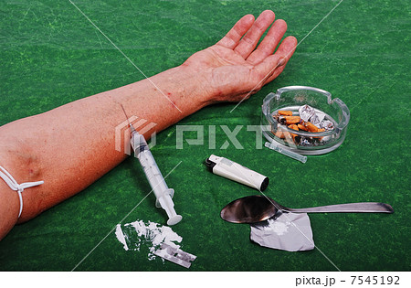 Drugs addict activities and some used tools 7545192