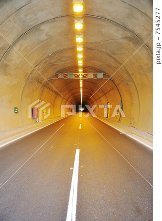 Tunnel building Tunnel building 7545277