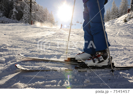 Skiing, mountains, resort 7545457