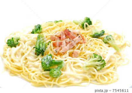 おいしいクリームパスタ 7545611