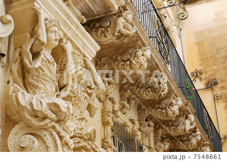 レッチェ　Lecce　パラッツォ・マッレーゼ　Palazzo　Marrese　 7548661