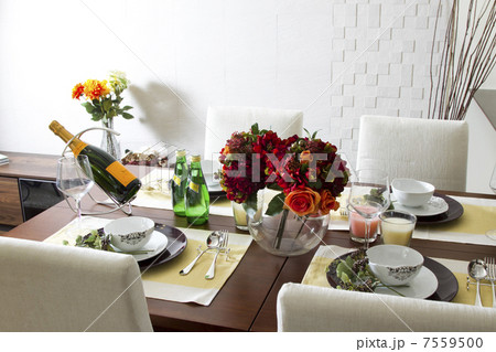 テーブルイメージ 7559500