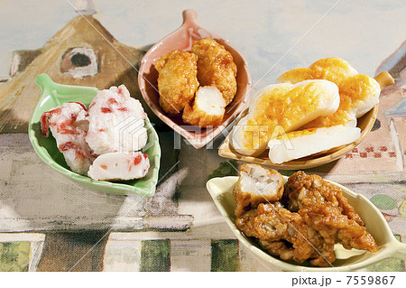 日本食べ物・魚のすり身天ぷら 7559867