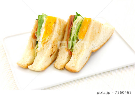 おいしいクラブハウスサンド おいしいクラブハウスサンド 7560465