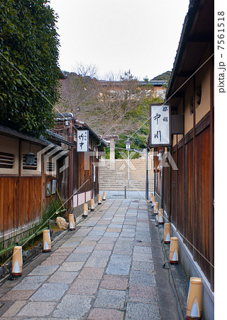 石塀小路 7561518