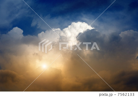 Dramatic sky 7562133