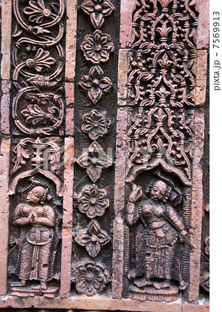 プティア　細かなレリーフ 7569913