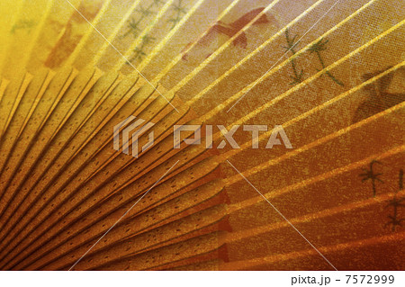 金屏風と扇子のバックグラウンド 7572999