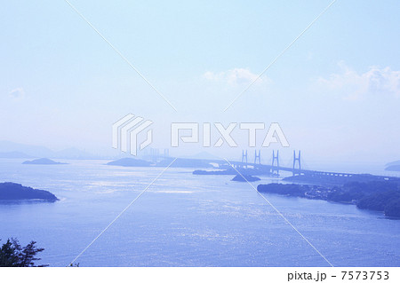 鷲羽山から望む瀬戸大橋 7573753