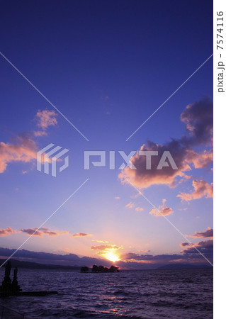 宍道湖の夕日 7574116
