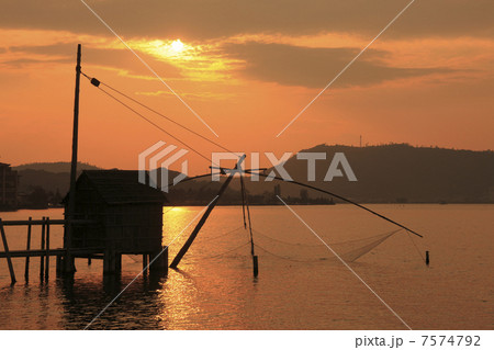 東郷湖の夕日 7574792