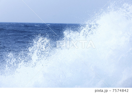 波しぶき 7574842