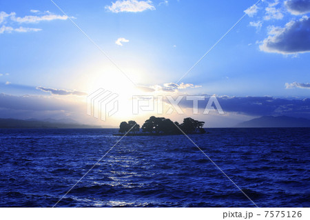 宍道湖の夕日 7575126