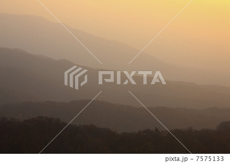 蒜山の日の出 7575133