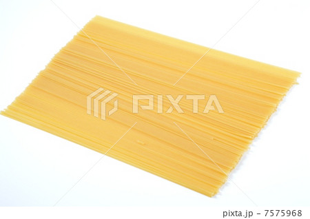 スパゲティ 7575968