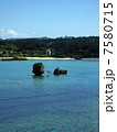 沖縄の夫婦岩 7580715
