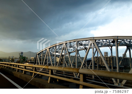 橋 7586297