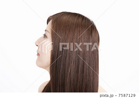 ストレートヘアーの女性 ストレートヘアーの女性 7587129