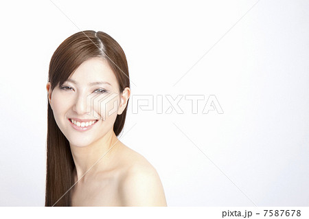 ストレートヘアーの女性 ストレートヘアーの女性 7587678
