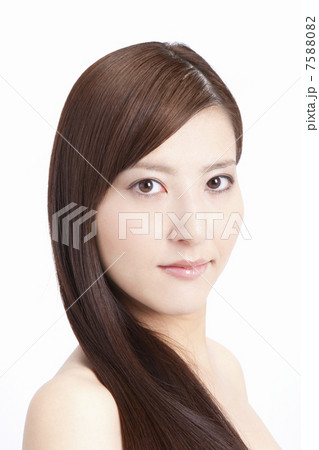 ストレートヘアーの女性 7588082