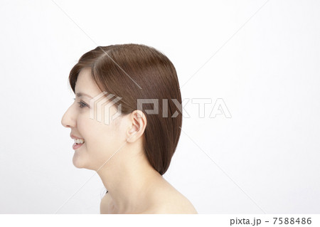 ストレートヘアーの女性 ストレートヘアーの女性 7588486