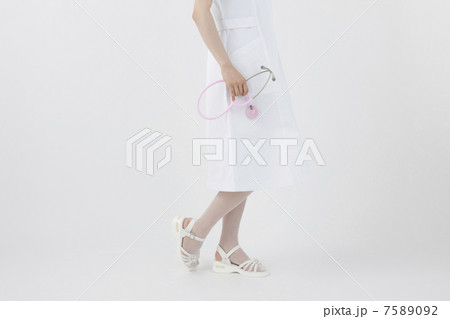 看護師 7589092
