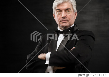 Portrait of a successful mature business man smiling - Copyspace Portrait of a successful mature business man smiling - Copyspace 7591248