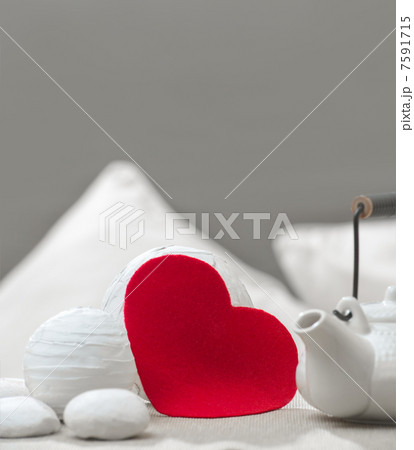 Valentines day surprice for couple. Romantic tea set with red h 7591715