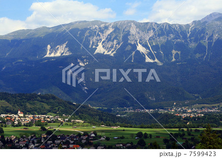 スロベニアのアルプス 7599423