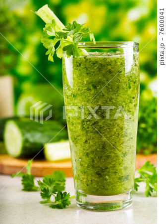 green vegetable juice green vegetable juice 7600041
