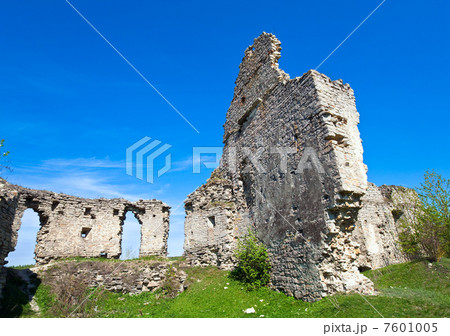 Ancient fortress ruins 7601005