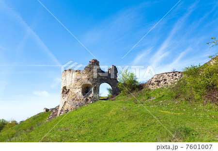 Ancient fortress ruins 7601007