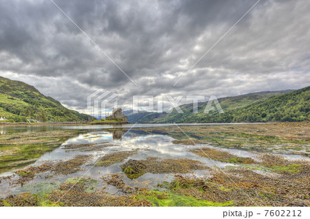 Eilean Donan castle, Highlands, Scotland, UK 7602212