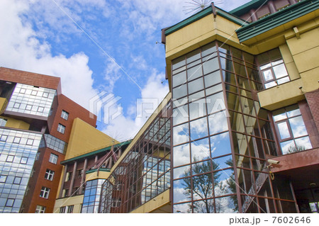 Modern Architecture. Modern Architecture. 7602646