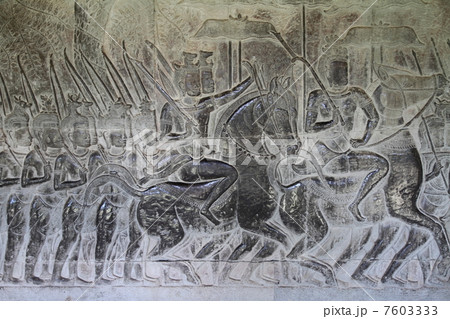 アンコール・ワット　スールヤヴァルマン二世の行軍のレリーフ 7603333