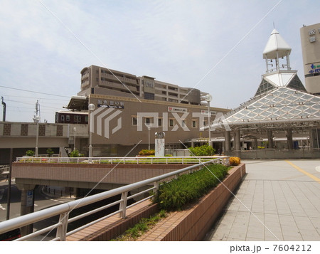 阪急電鉄の豊中駅 阪急電鉄の豊中駅 7604212