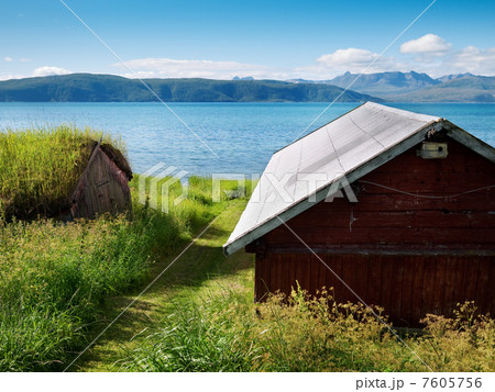 fishing huts fishing huts 7605756