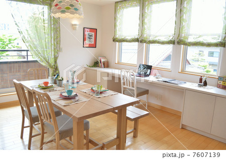 ダイニングルーム 7607139