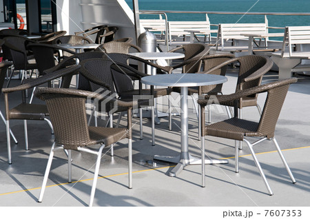 Cafe on the ship 7607353