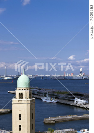 横浜税関クイーンの塔と横浜港 横浜税関クイーンの塔と横浜港 7609262
