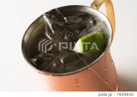 弾ける泡！　正統派モスコミュール（白バック） 7609830